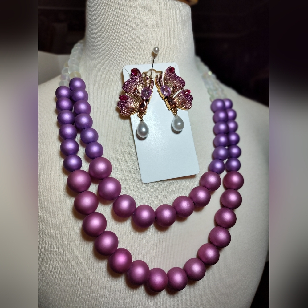Elegant Purple Beaded Necklace and Butterfly  Earring Set. NWOT